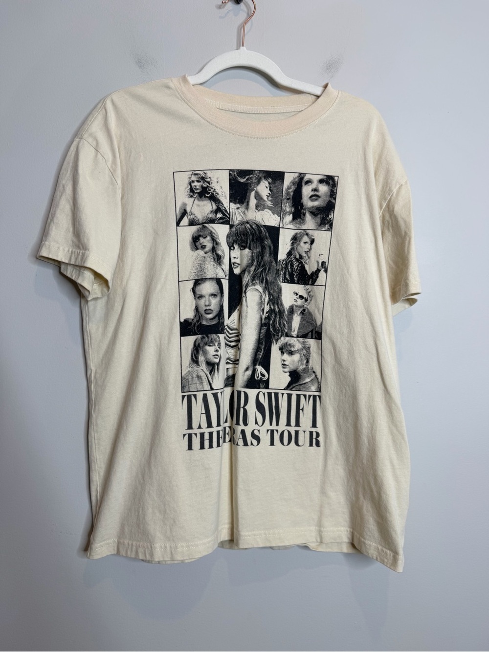 Taylor Swift Official The Eras Tour Cream Graphic Concert Tee Shirt Large 2023